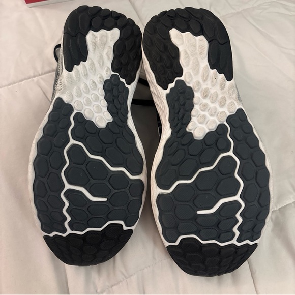 New Balance Black White and Gray M1080B11-D mens size 9.5 - Picture 7 of 8